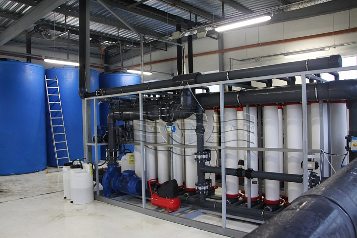 в этой системе использовались резервуары для хранения промывочной воды объемом 14 м3 каждый.